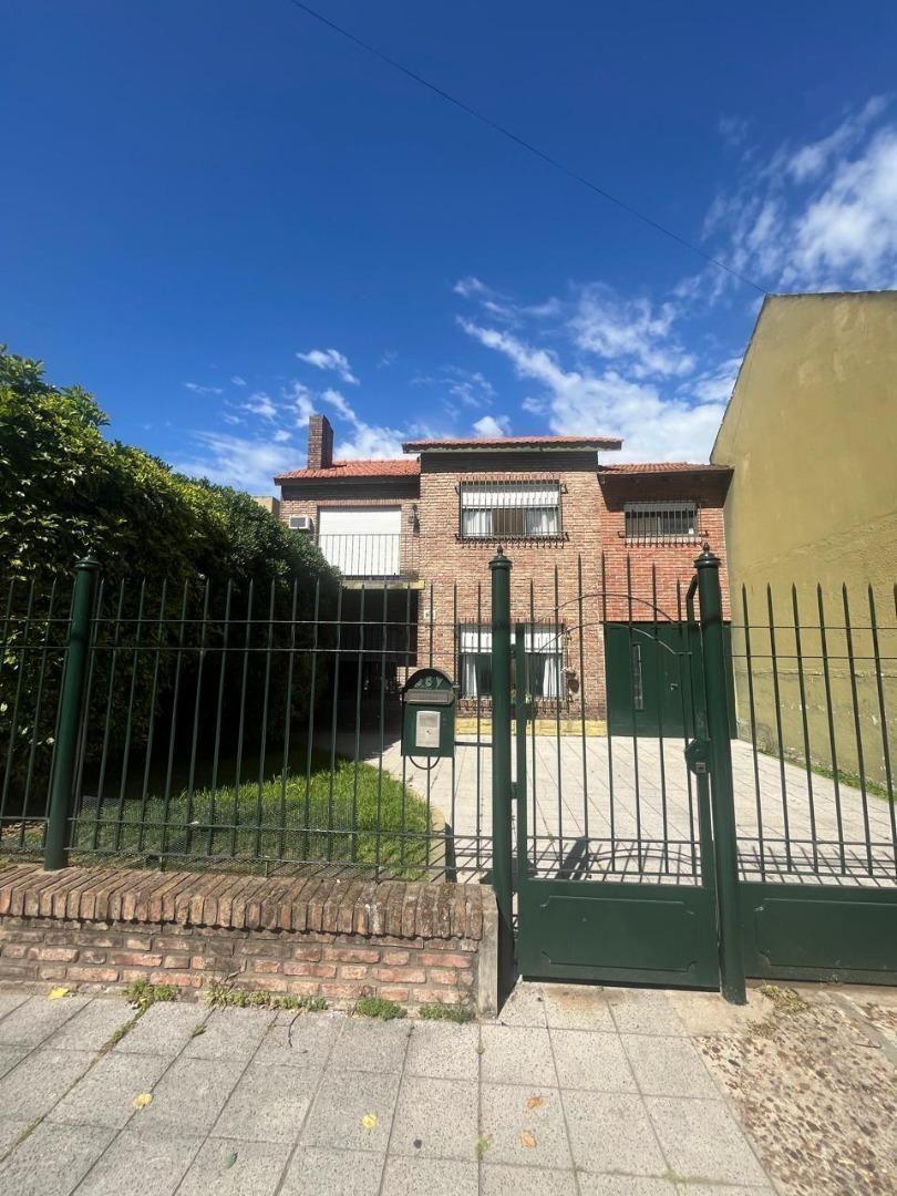 Foto de CASA EN VENTA 5 AMBIENTES TEMPERLEY, imagen 5