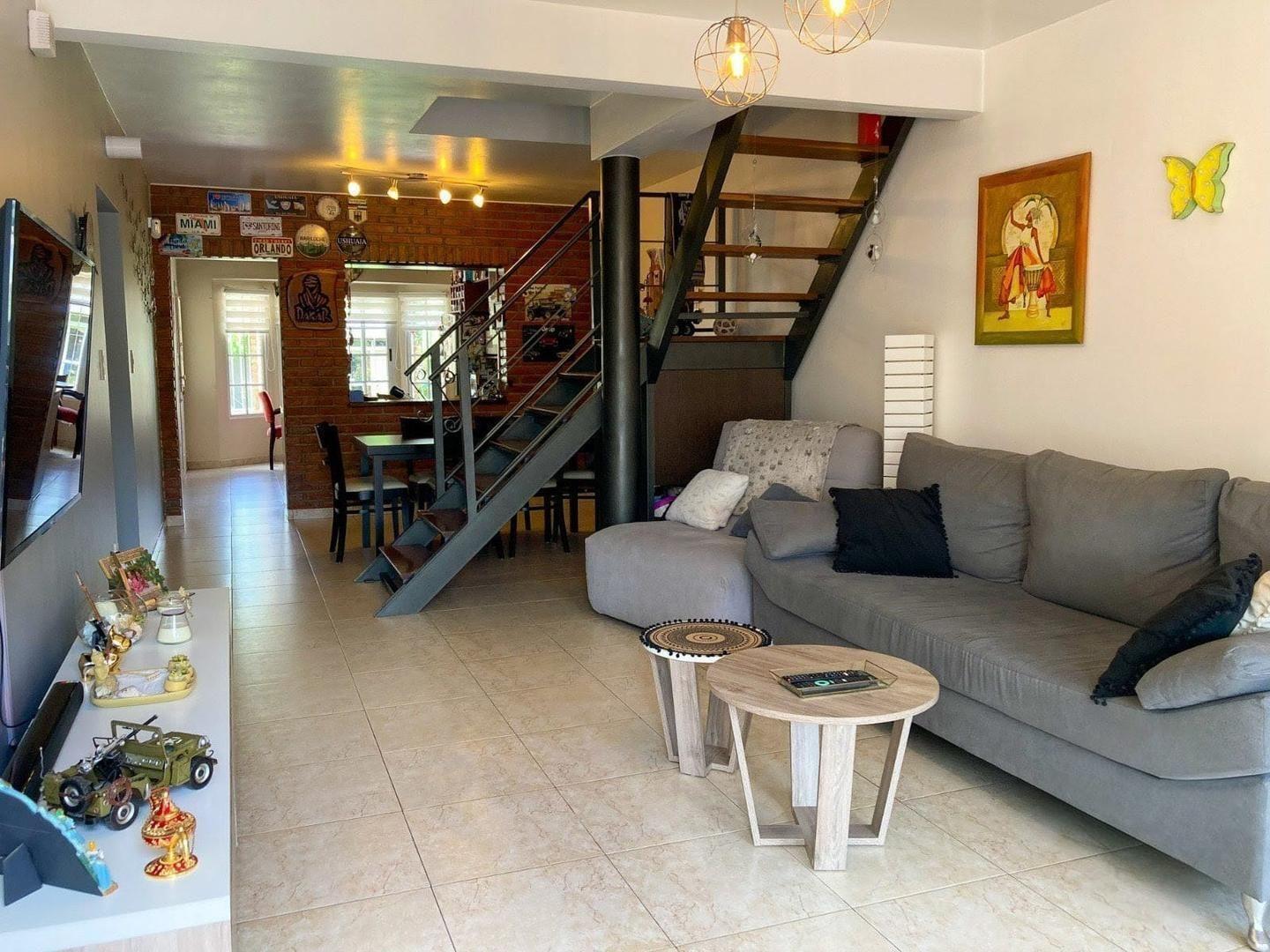 Foto de VENTA CASA 4 AMBIENTES CON PARQUE, imagen 3
