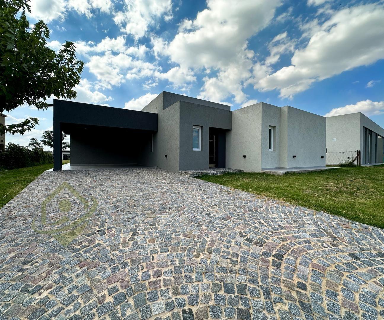 Foto de VENTA CASA EN SAN SIMON CUATRO DORMITORIOS, imagen 1