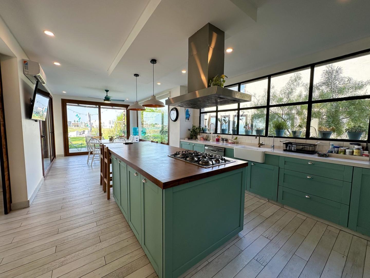 Foto de CASA EN VENTA 5 AMBIENTES A LA LAGUNA EN CANNING, imagen 3