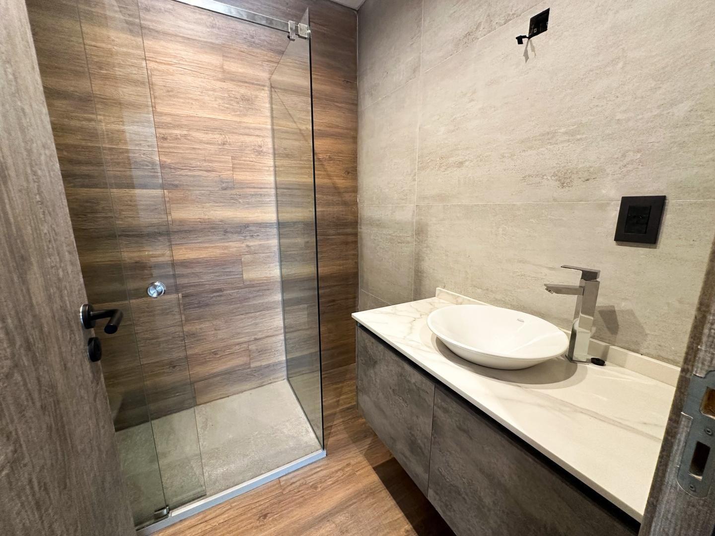 Foto de DUPLEX EN VENTA 4 AMBIENTES CANNING, imagen 2
