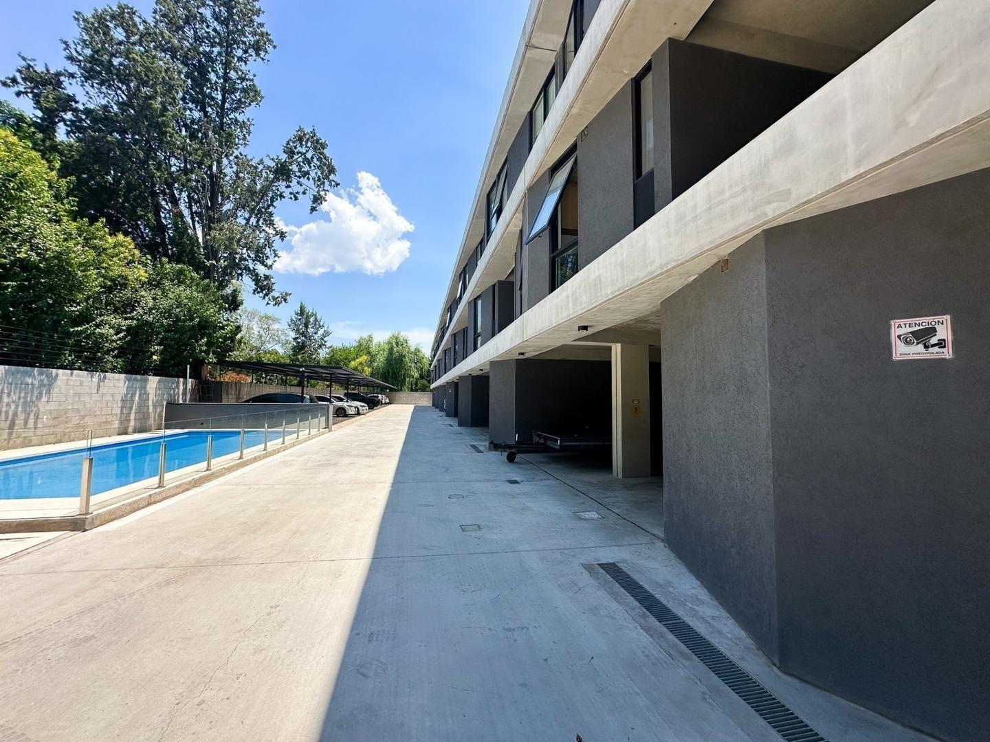 Foto de DUPLEX EN VENTA 4 AMBIENTES CANNING, imagen 1