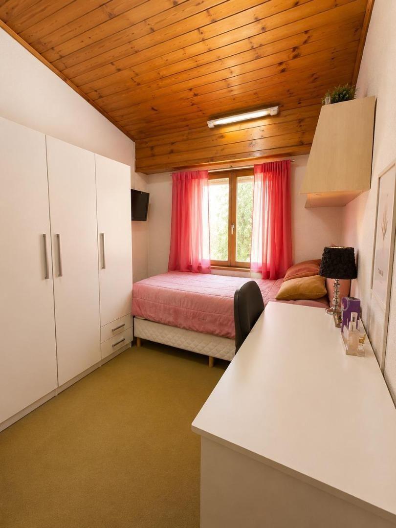 Foto de CASA EN VENTA 4 AMBIENTES MONTE GRANDE APTO CREDITO, imagen 5