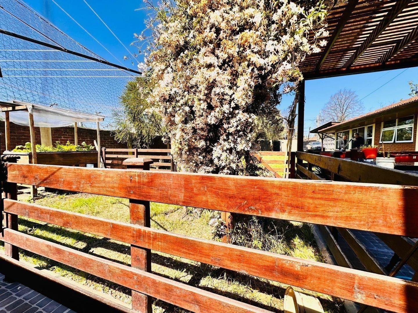 Foto de Casa 4 ambiente en venta Monte Grande con Jardín, imagen 5