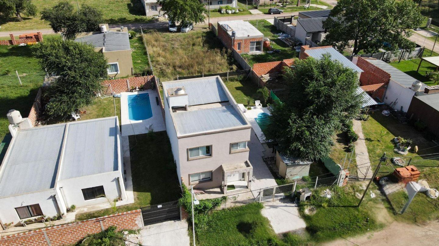 Foto de Casa 4 ambientes en Venta Ezeiza Tristán Suárez, c/pileta, imagen 4