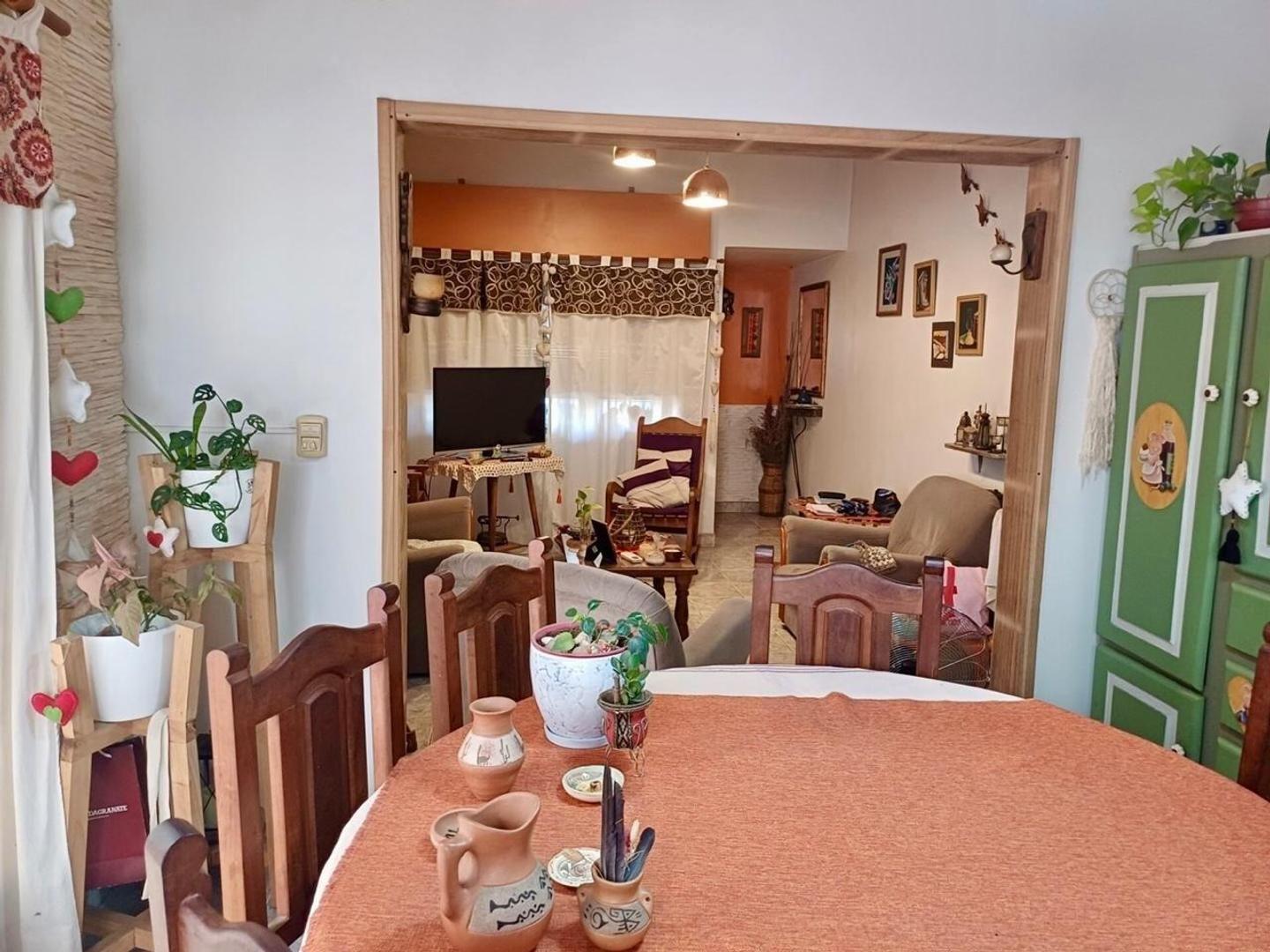 Foto de CASA EN VENTA 4 AMBIENTES EN BANFIELD APTO CREDITO, imagen 4