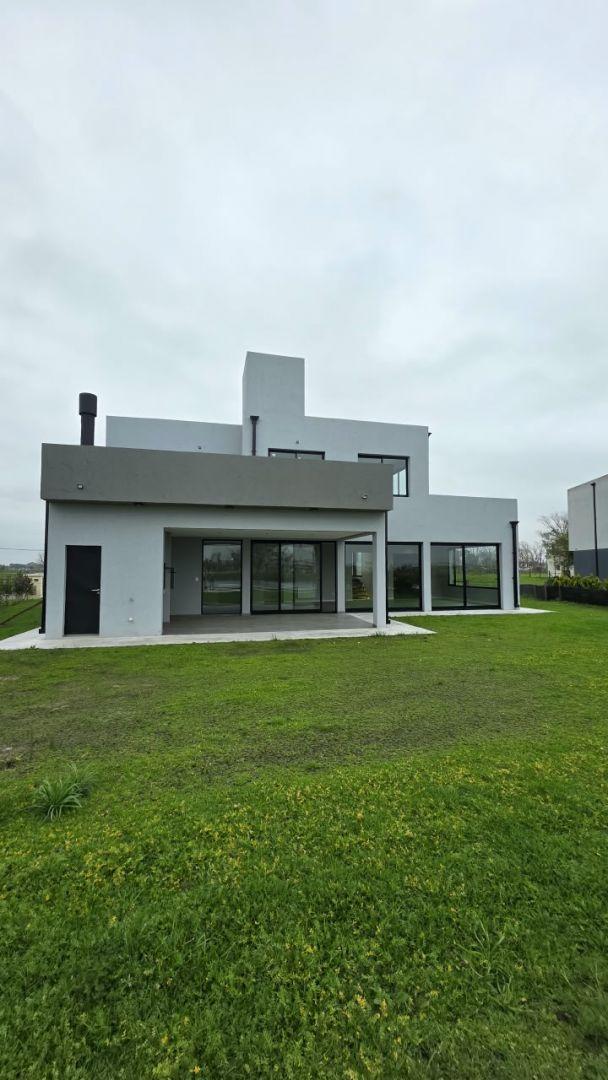 Foto de ALQUILER CASA A LA LAGUNA A ESTRENAR EN LA ALAMEDA CANNING, imagen 3