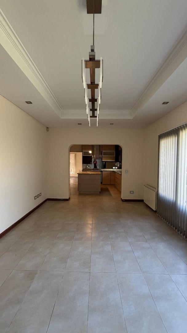 Foto de CASA EN VENTA 6 AMBIENTES EL ROCIO CANNING, imagen 2