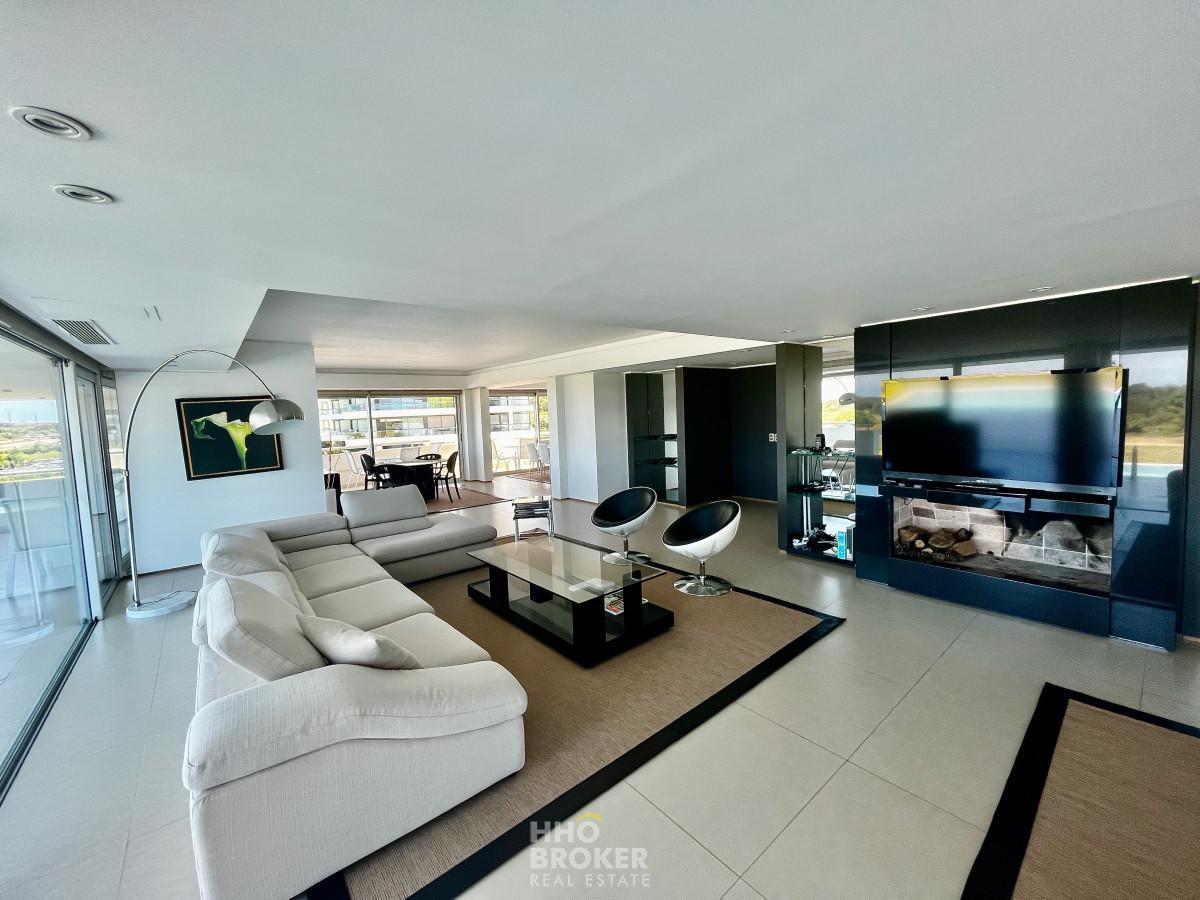 Foto de DEPARTAMENTO EN VENTA. FRENTE AL MAR. PLAYA BRAVA. PUNTA DEL ESTE., imagen 4