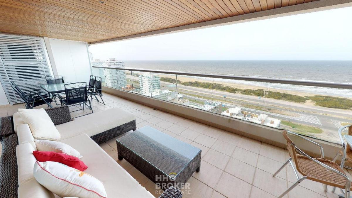 Foto de Departamento en alquiler, edificio Icon Punta del Este, imagen 1