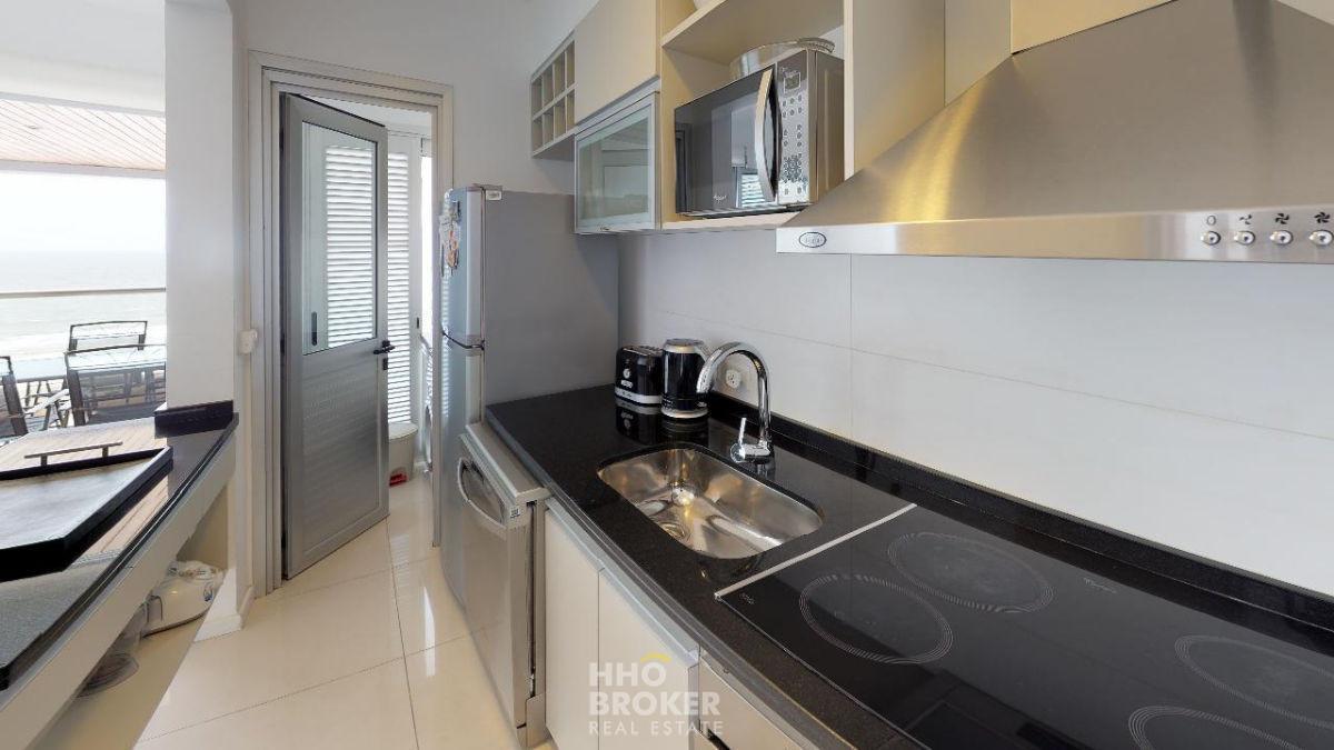 Foto de Departamento en alquiler, edificio Icon Punta del Este, imagen 2