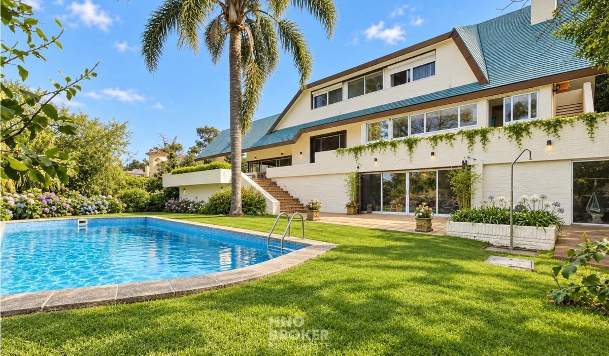 Foto de LUJOSA CASA EN ALQUILER BARRIO GOLF | PLAYA BRAVA | PUNTA DEL ESTE, imagen 1