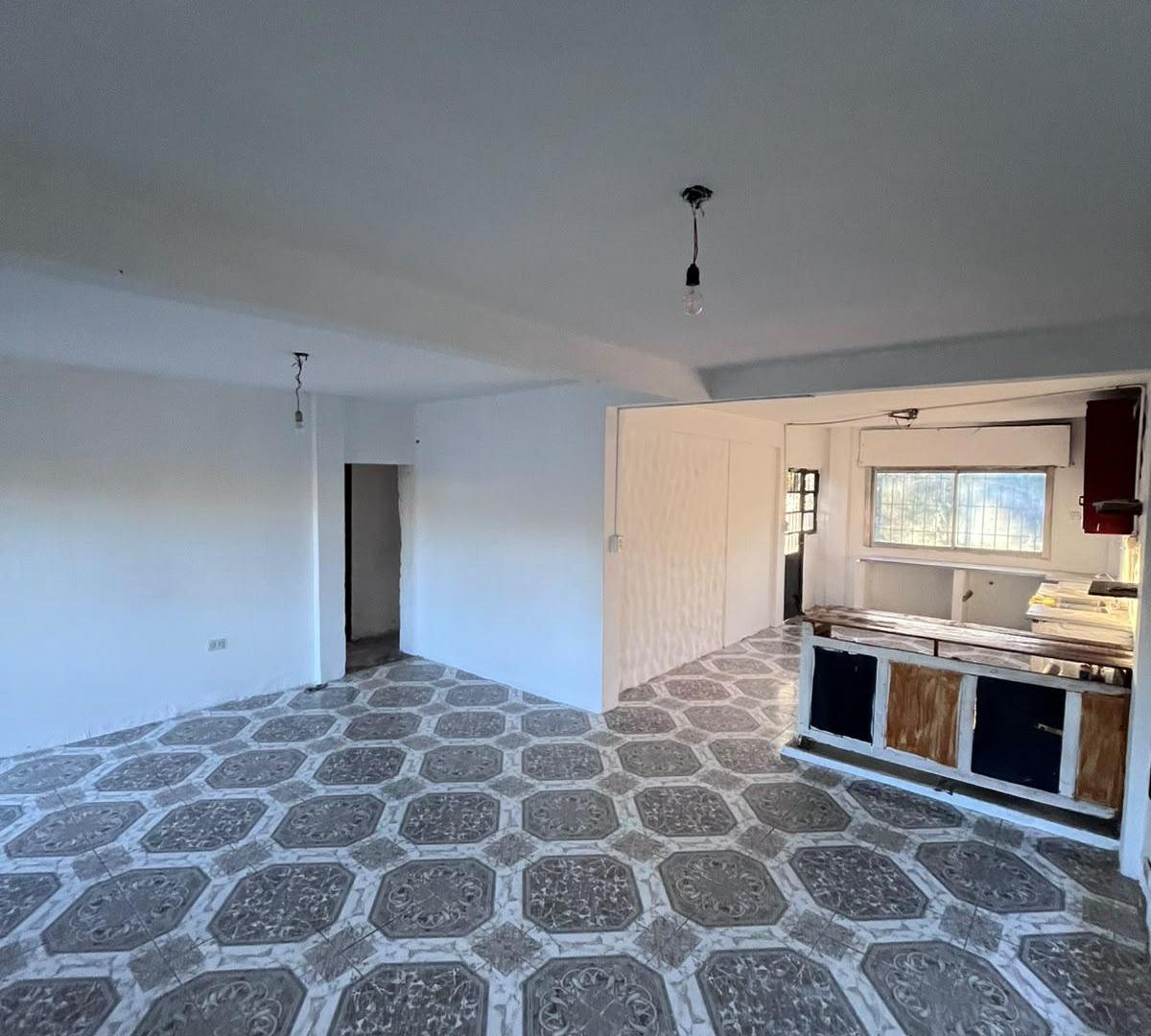 Foto de casa grande y con posibilidad de seguir edificando, imagen 2