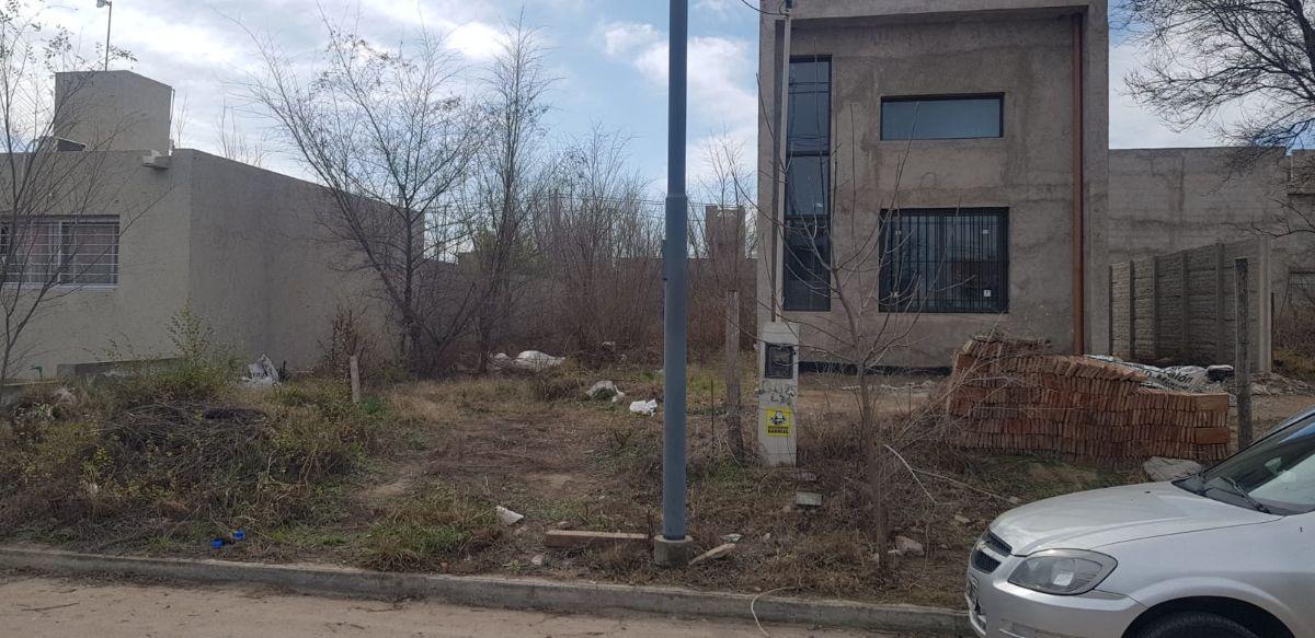 Foto de Terreno de 180 m² en venta en Argüello Norte, imagen 3