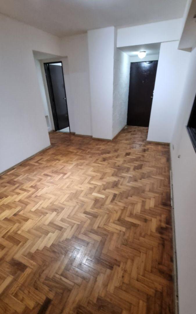 Foto de RECIÉN PINTADO Y LISTO PARA MUDARTE! 2 AMBIENTES CON COCINA Y LAVADERO, imagen 5