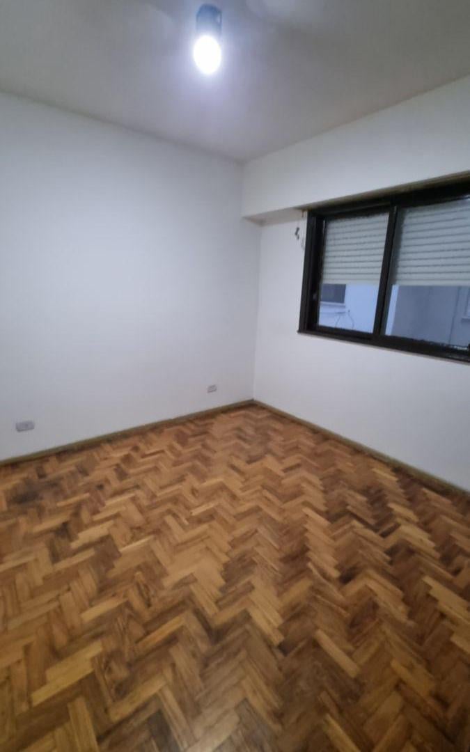 Foto de RECIÉN PINTADO Y LISTO PARA MUDARTE! 2 AMBIENTES CON COCINA Y LAVADERO, imagen 2