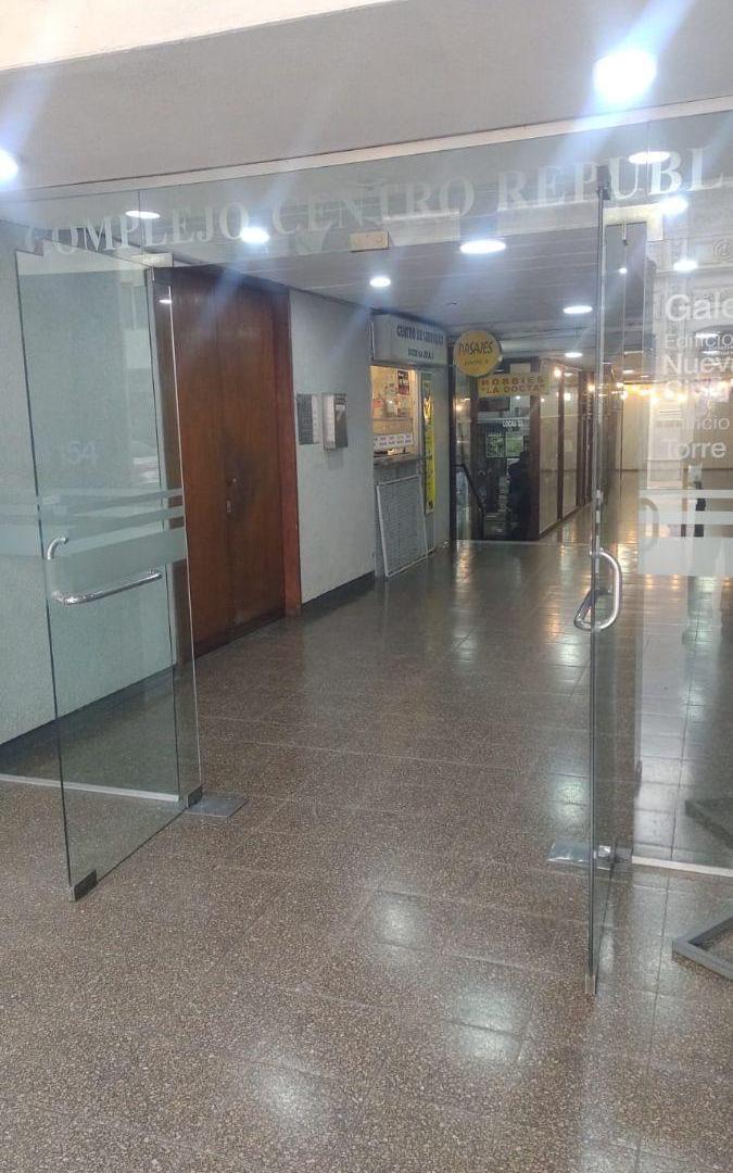 Foto de Venta Departamento Balcon Frente sucre 154 Galeria Cinerama !!, imagen 1