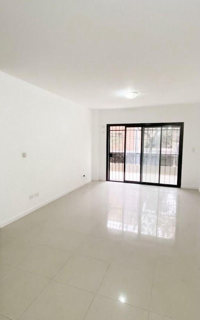Foto de Venta departamento de 3 ambientes apto profesional en San Isidro, imagen 2