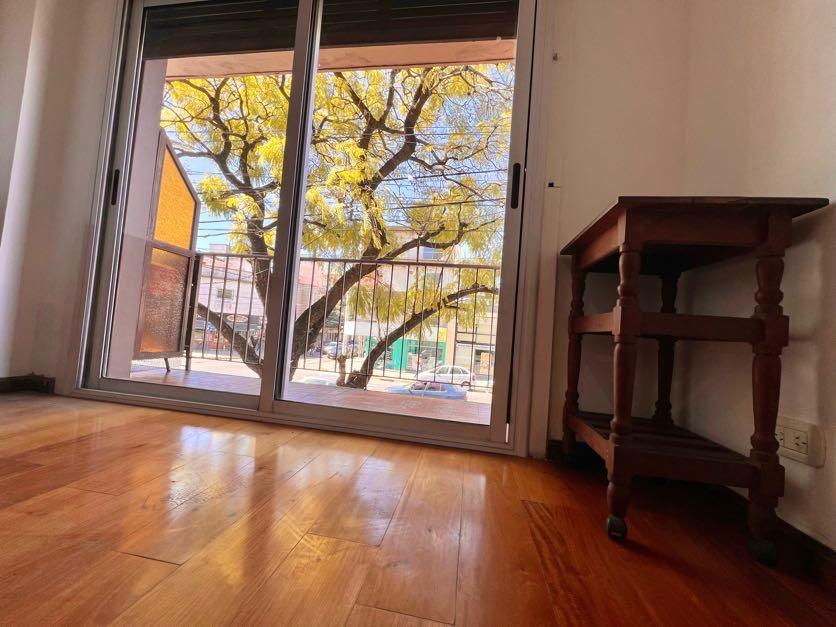 Foto de Dueño directo - Tres ambientes + patio + balcón - luminoso, imagen 4