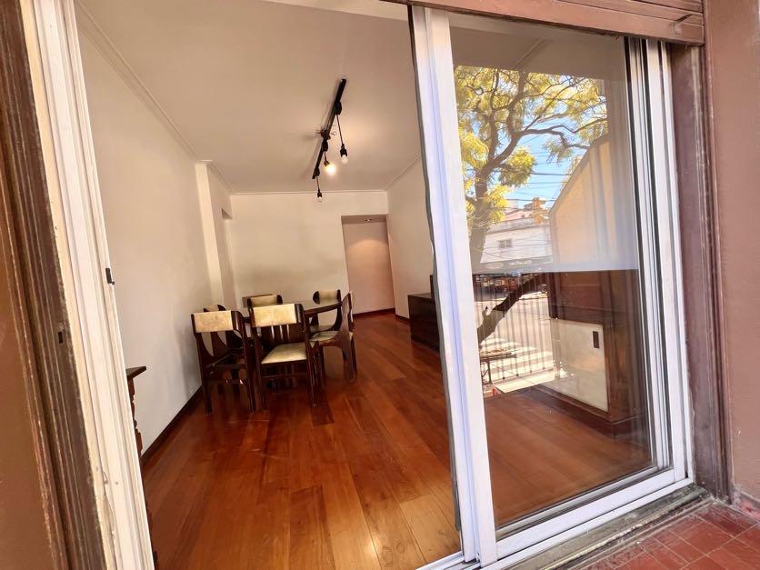 Foto de Dueño directo - Tres ambientes + patio + balcón - luminoso, imagen 2