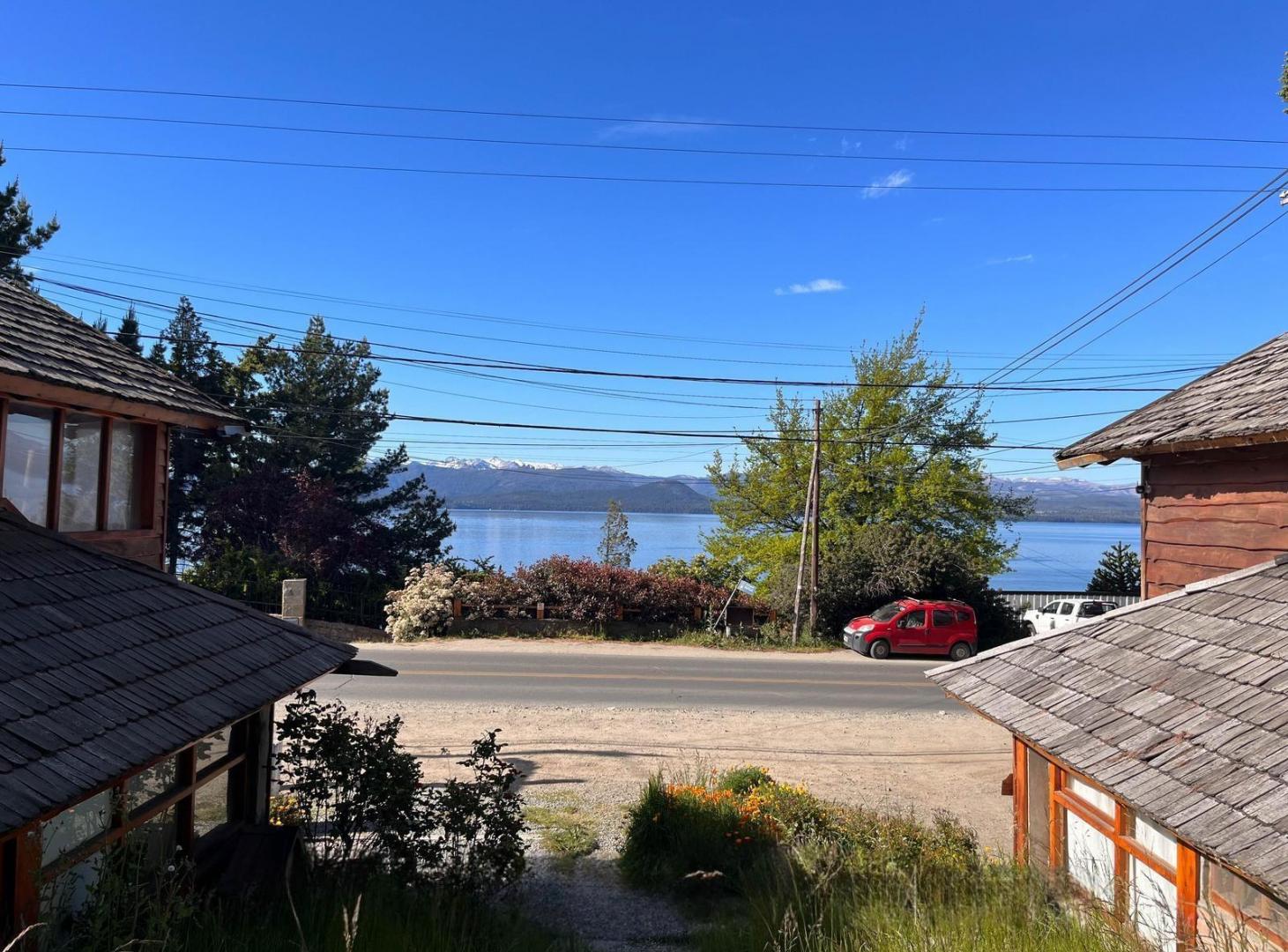 Foto de VENTA Complejo de 11 cabañas con vista al lago KM 5, imagen 1
