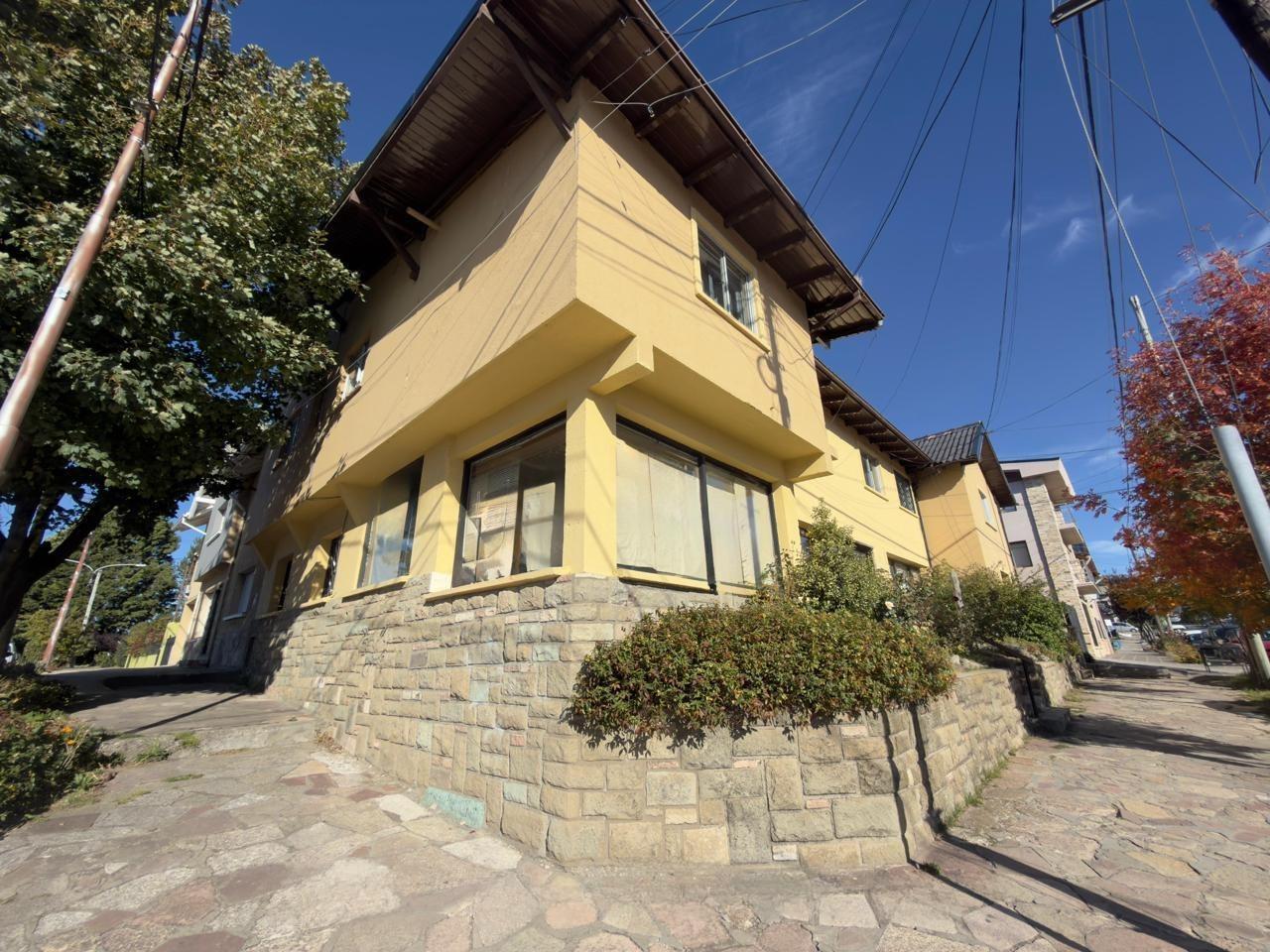 Foto de Edificio 15 dorm, 12 baños, Ruiz Moreno al 300, Centro, Bariloche, imagen 1