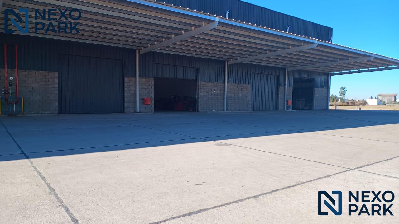 Foto de Alquiler DEPÓSITO con OFICINAS IMPECABLES Circunval NORTE y Monseñor P, imagen 3