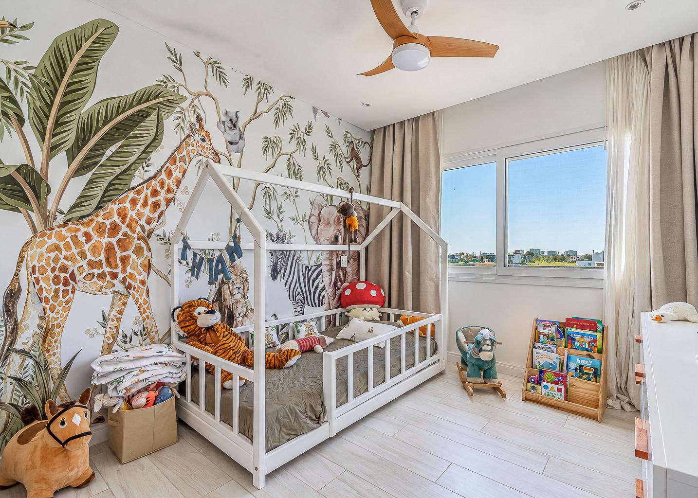 Foto de IMPONENTE CASA EN BARRIO SAN FERMIN CON LOTE A LA LAGUNA, PILETA Y GRAN, imagen 3