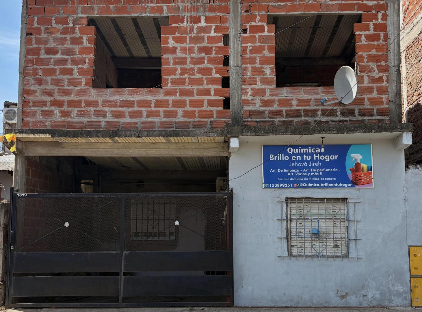 Foto de SE VENDE – 2 CASAS CON LOCAL Y GRAN POTENCIAL, imagen 2