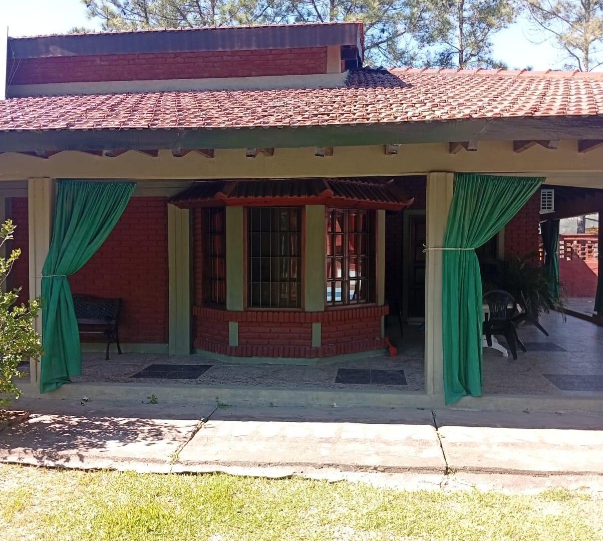 Foto de Hermoso y amplio Chalet con Piscina y Quincho-0362-4606919, imagen 3