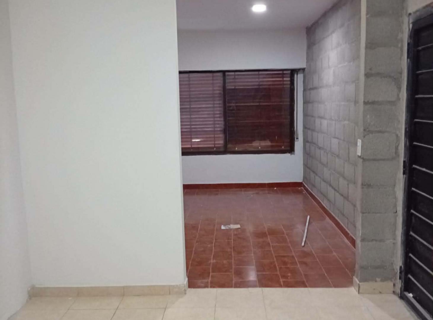 Foto de Monoambiente zona Sarandí, imagen 2