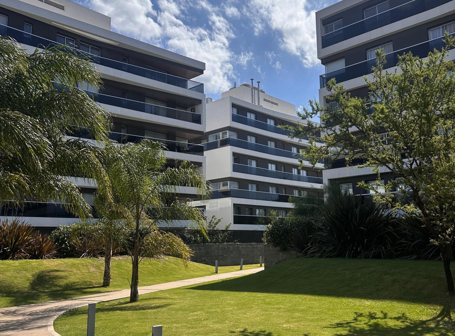 Foto de Departamento premium en Complejo Summum – Zona Norte |, imagen 1