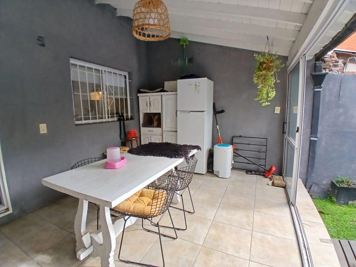Foto de Dúplex en venta de 3 Dormitorios con Pileta y Galería – Barrio Parque, imagen 2