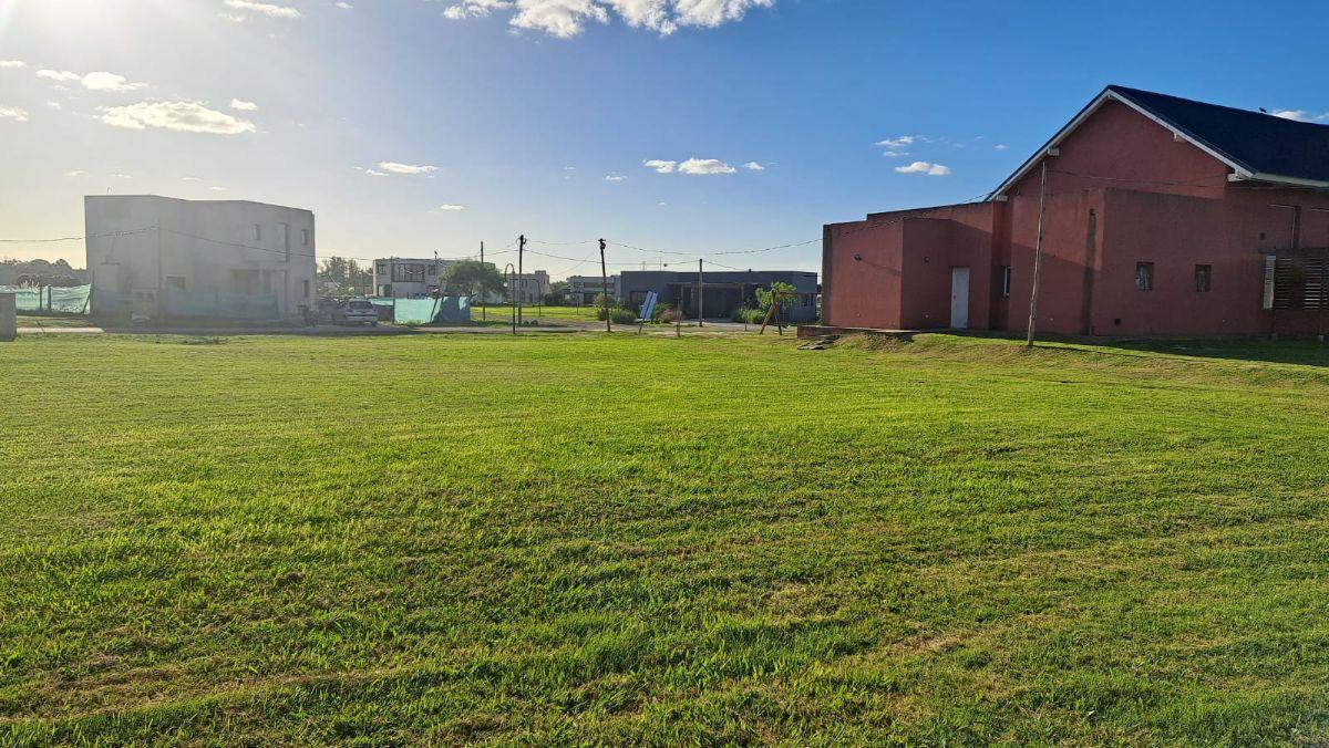 Foto de Lote perimetral de 847 m² con orientación Norte. Barrio El Ensueño ·, imagen 1