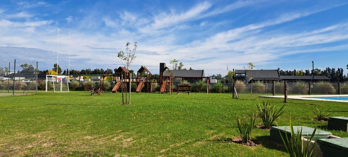 Foto de Lote en venta, interno de 700 m² en venta | Barrio Privado Manuel, imagen 2