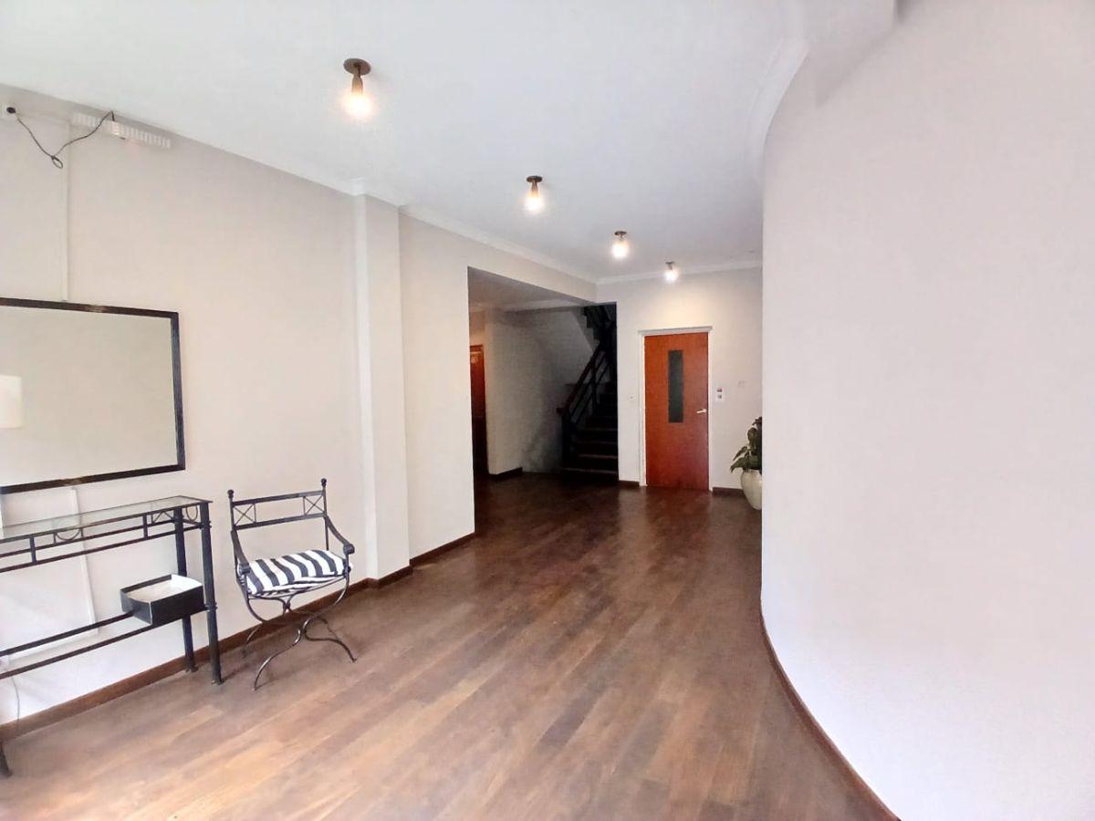 Foto de Departamento de 2 amb. con cochera y baulera sobre Av. del Libertador, imagen 1