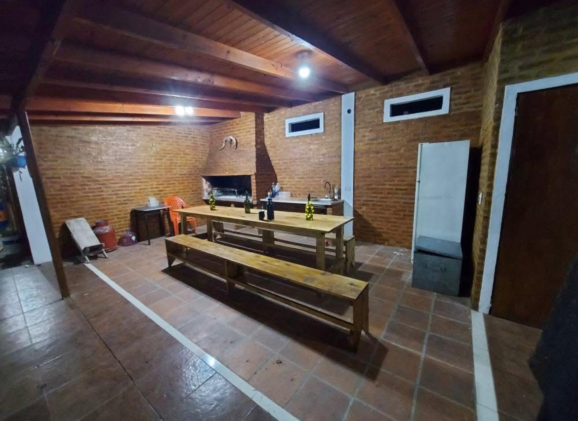 Foto de Casa Quinta con Pileta, Quincho y Amplio Parque – Ruta 53, imagen 4