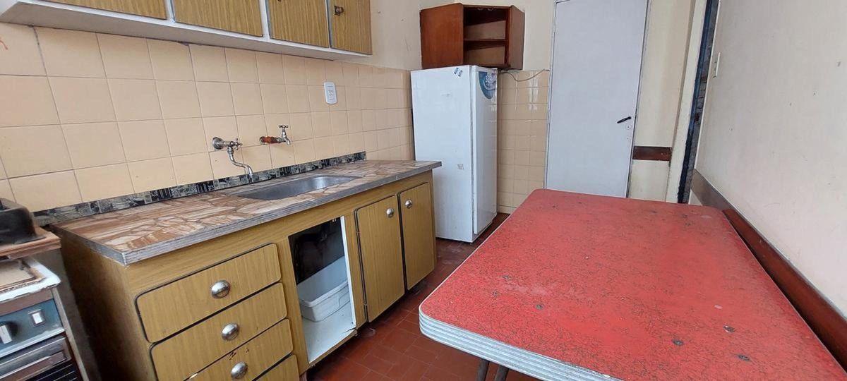 Foto de Venta casa 3 ambientes y 2 locales Quilmes, imagen 3