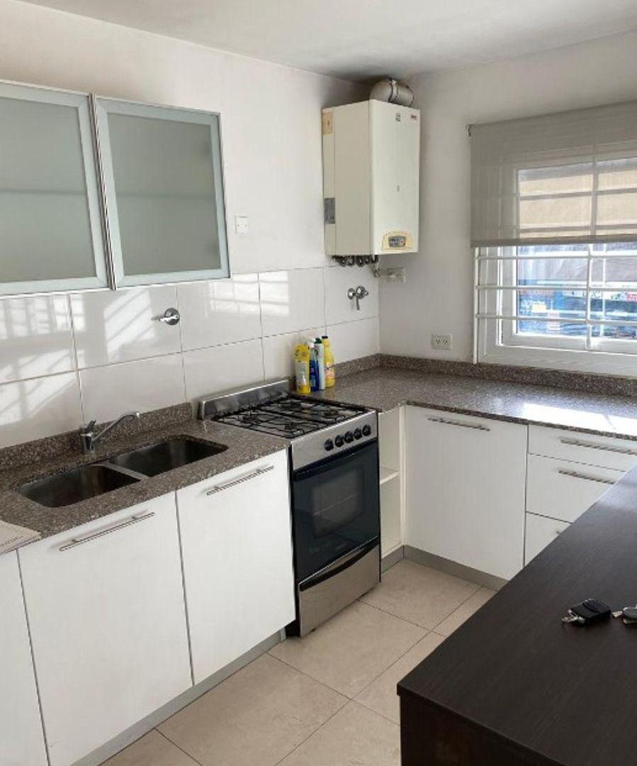 Foto de Departamento dos ambientes en alquiler Quilmes Centro, imagen 4
