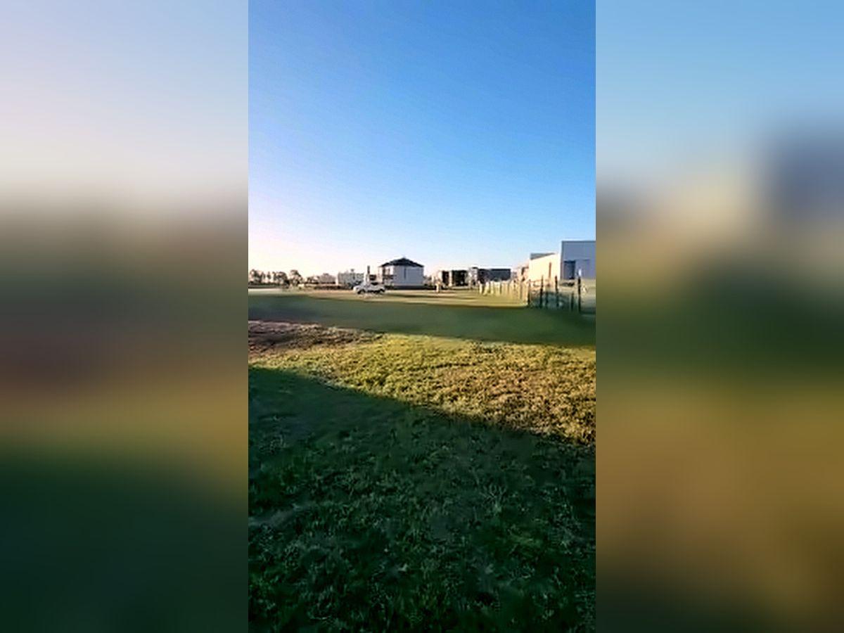 Foto de LOTE EN VENTA A LA LAGUNA BARRIO MAGALLANES PUEBLOS DEL PLATA HUDSON, imagen 5