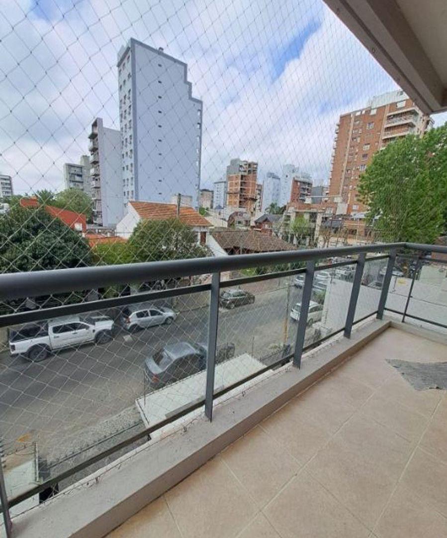 Foto de SEMIPISO 3 AMBIENTES CON COCHERA EN VENTA QUILMES NORTE, imagen 4