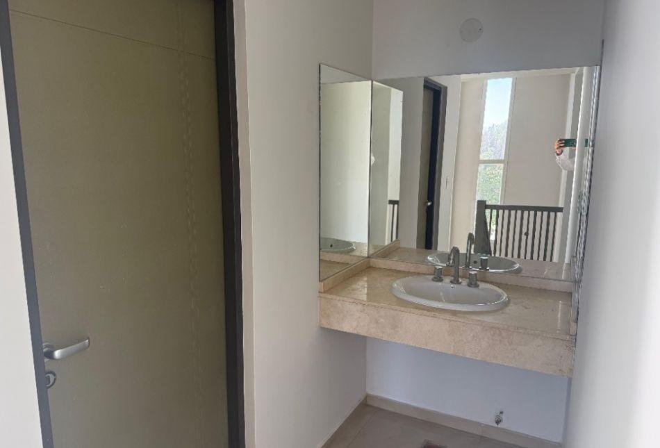 Foto de Casa moderna en Barrio Haciendas de la Cruz, imagen 3