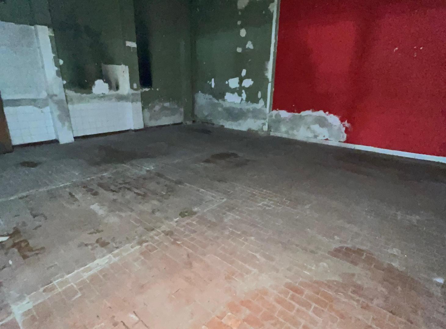 Foto de VENDO SALON COMERCIAL - Av. COLON 454, imagen 3