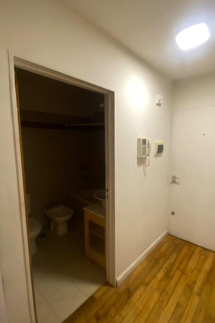 Foto de Oportunidad en Flores | Lindo Monoambiente al Frente con Balcón, imagen 3