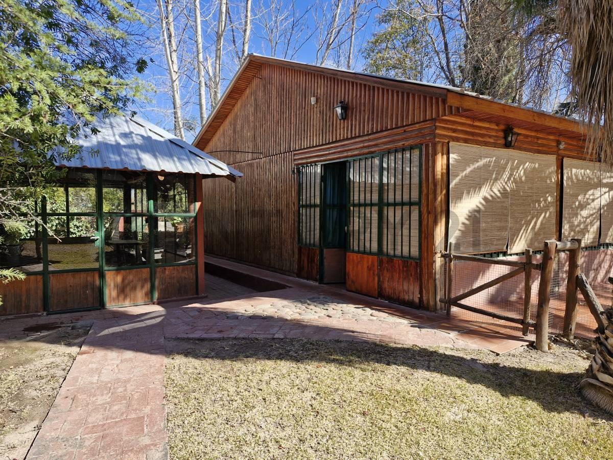 Foto de CABAÑA CON PILETA Y GRAN PARQUE EN VENTA, imagen 1