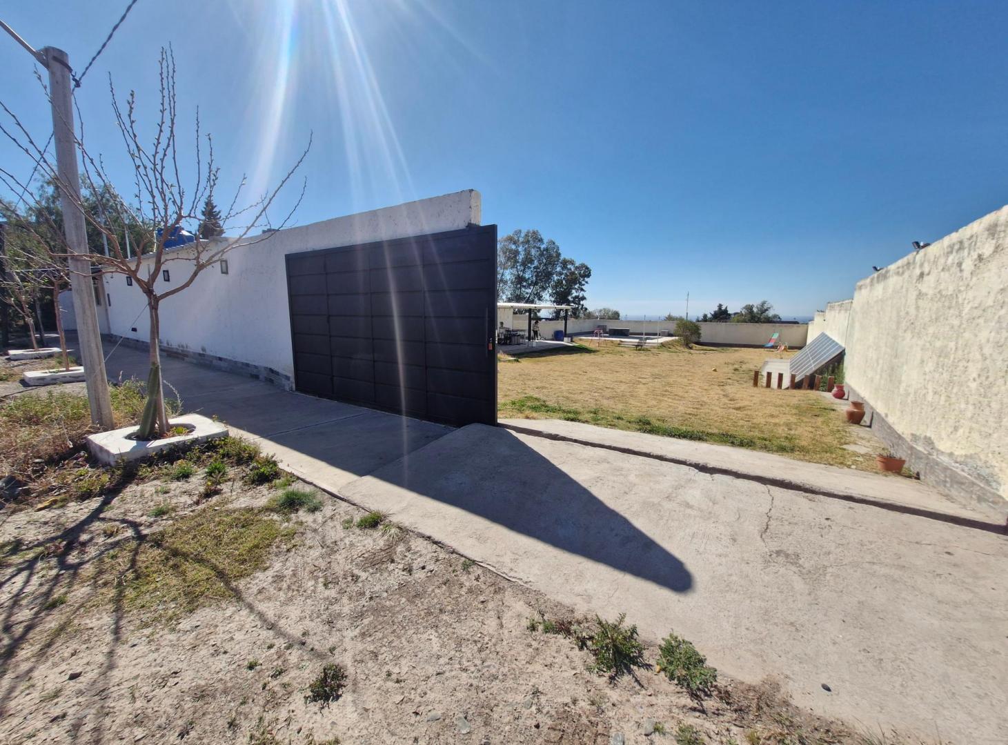 Foto de QUINCHO CON PILETA EN VENTA CHALLAO, imagen 1