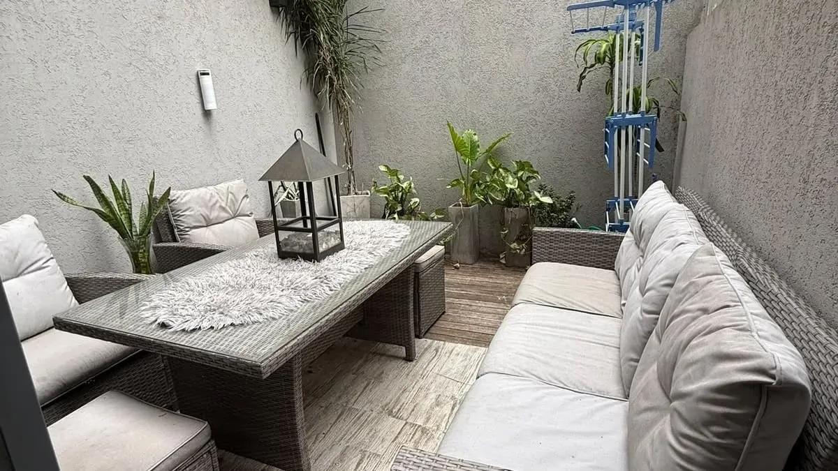 Foto de MONOAMBIENTE En Venta, 60 Metros.!!! Amplio Divisible Con Patio Privado, imagen 1