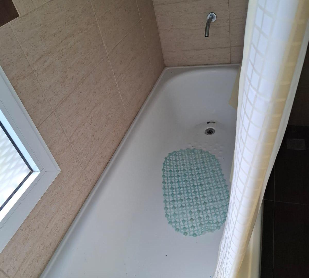 Foto de Casa amplia con pileta en barrio privado, imagen 4