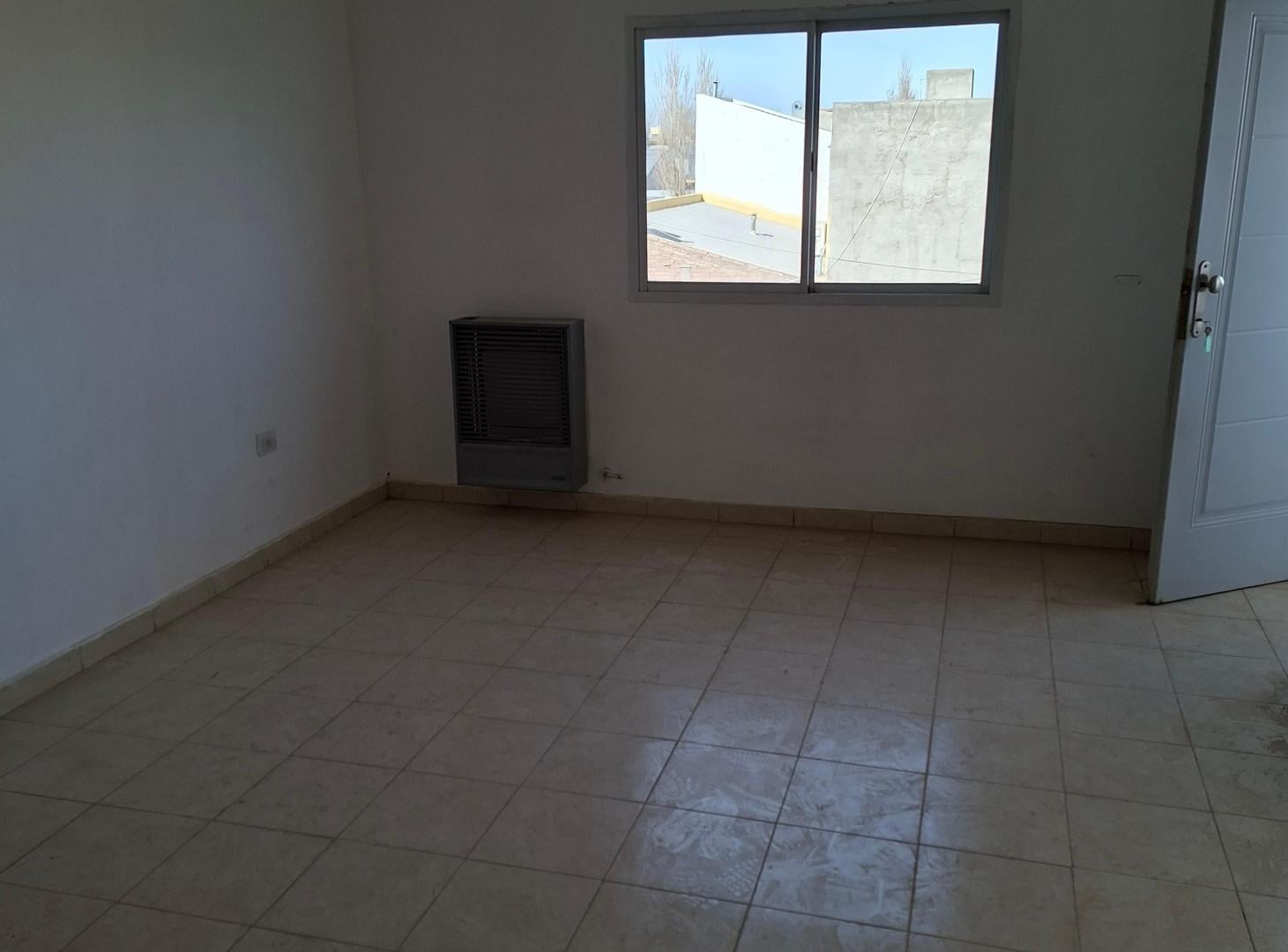 Foto de VENTA DPTO CENTRICO PLOTTIER, imagen 3