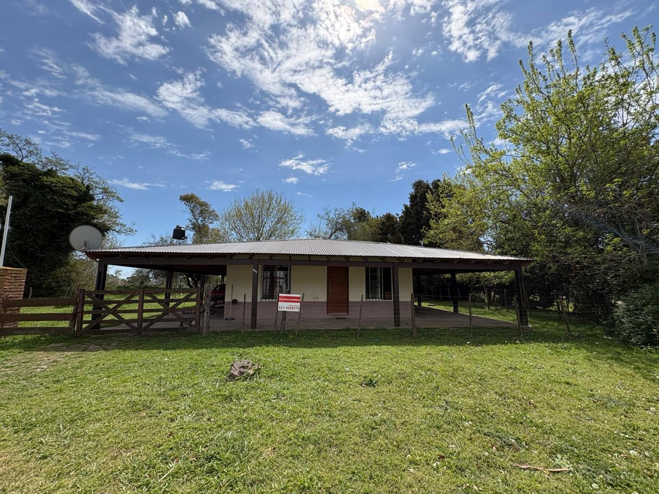 Foto de Casa sobre Av. Chiramberro, Loma Verde, Partido de General Paz., imagen 1